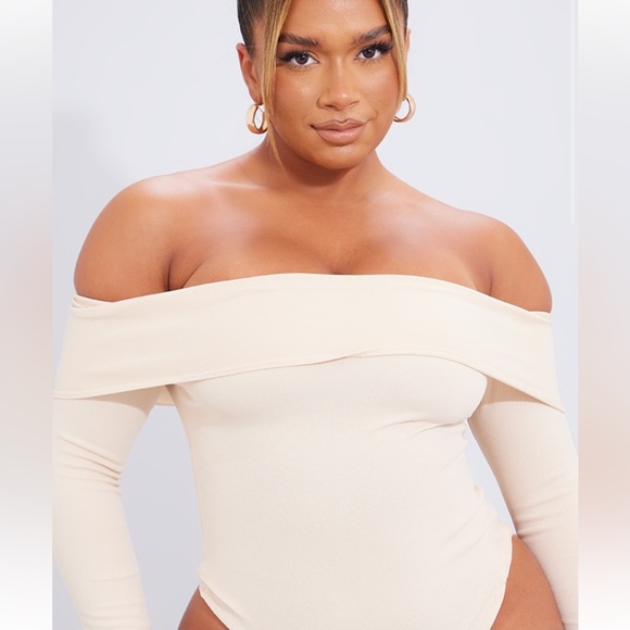 Off the shoulder bodysuit - pretty little thing - Picture 2 of 2